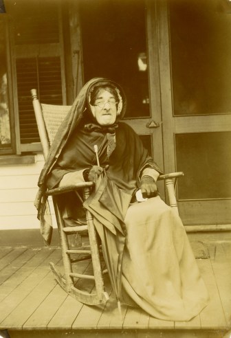 Vernacular Photography006 Old Lady